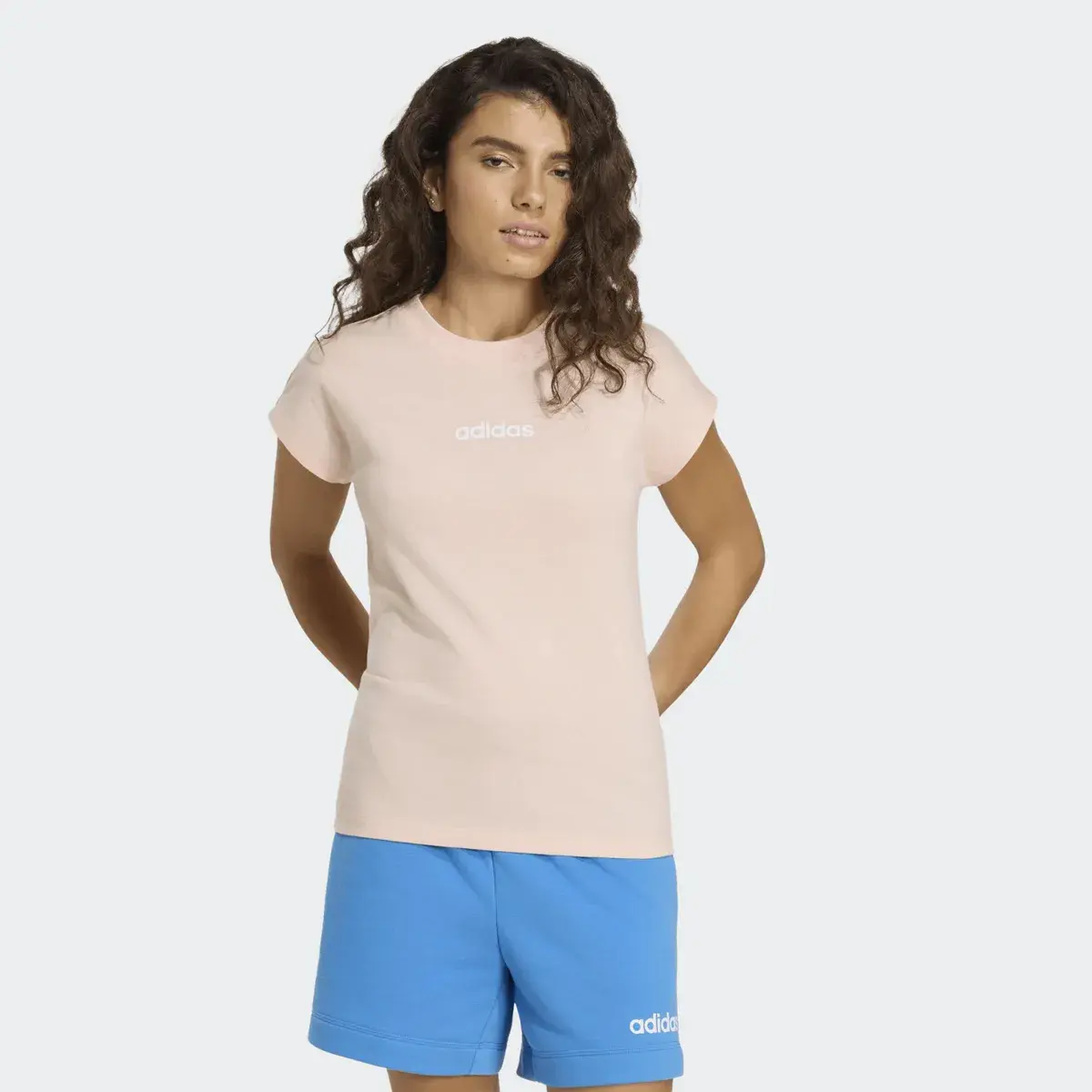 Camiseta Adidas Logo Linear Feminina Rosa E Branco