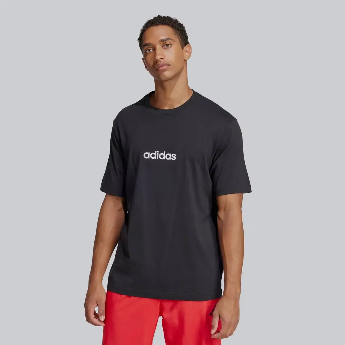 Camiseta Preta Adidas Logo Linear Ess
